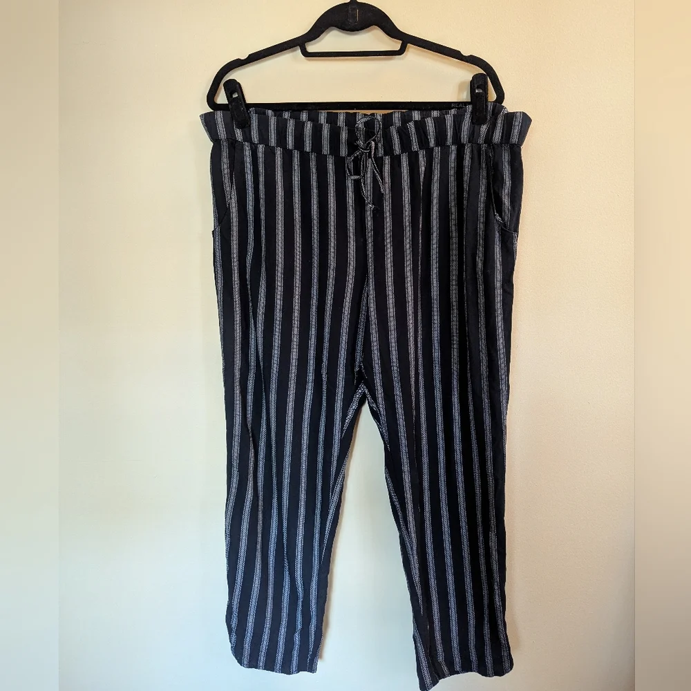 American Eagle Outfitters Black and White Striped Pants